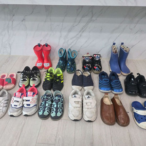 150,160,170,180사이즈 남아 신발 16켤레