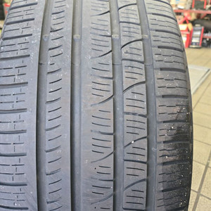 275-45-21 피렐리스콜피온올시즌 랜드로바 타이어 이미지