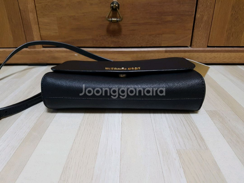 (새상품)마이클코어스 미니 크로스백--3