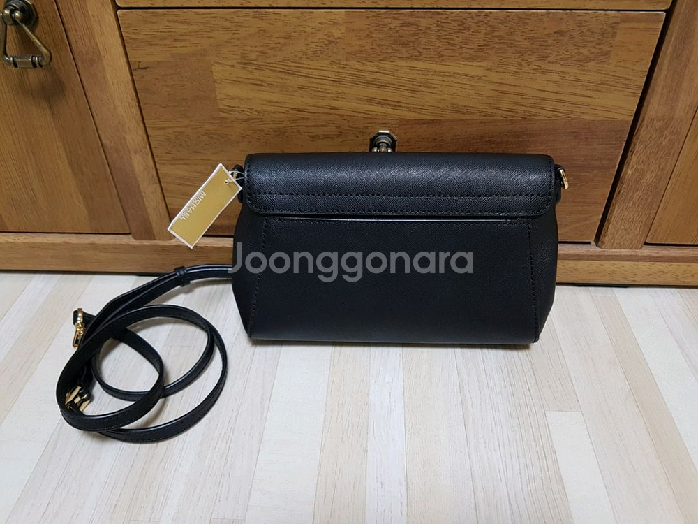 (새상품)마이클코어스 미니 크로스백--8