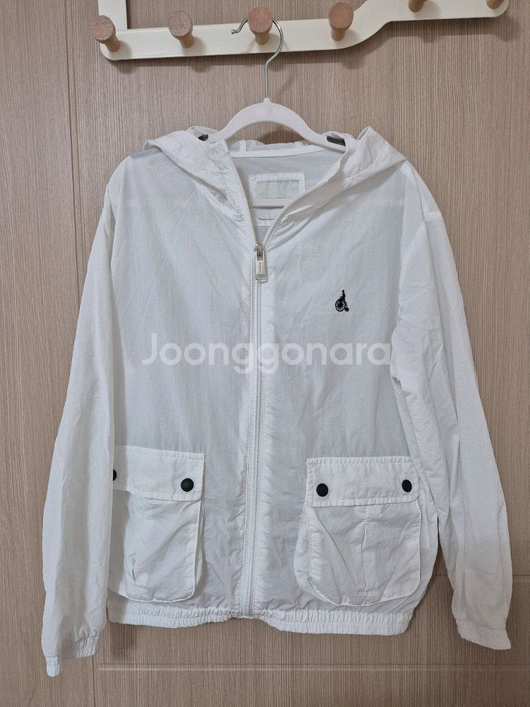 130사이즈 키즈 바람막이,반바지,반팔 11종 일괄--1