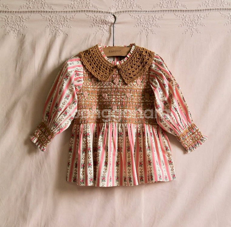 봉주르 다이어리 핸드스목 블라우스 새상품--0