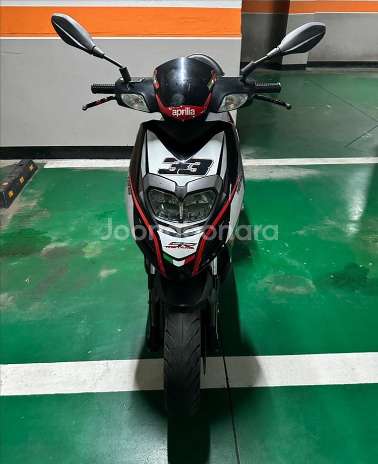 아프릴리아 SR 모타드 125 스쿠터--0