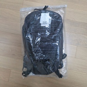 아크테릭스 컨실15 백팩 블랙 새상품 팝니다