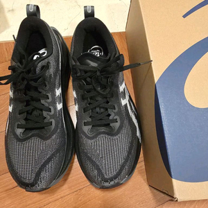 아식스 슈퍼블라스트2 252.5 사이즈팝니다 슈블2