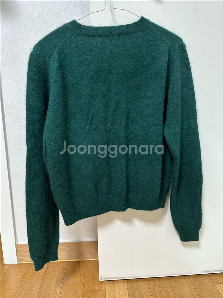 안나앤블루 부드러운 가디건 금장단추 고급미--3