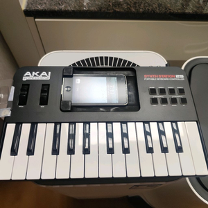 AKAI SynthStation 25 키보드 미디컨트롤