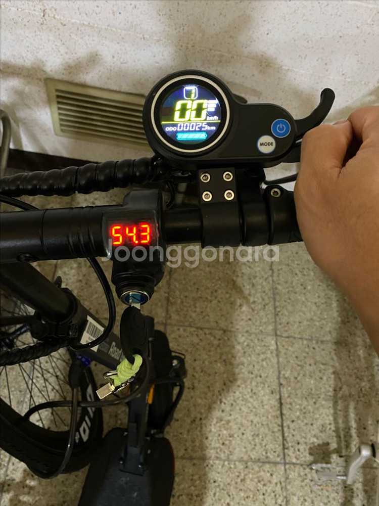 아이나비 로드기어 GT S1000 전동킥보드 판매합니다--7