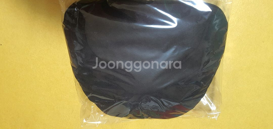 제네시스 G90 뒷자석 목베게 입니다--4