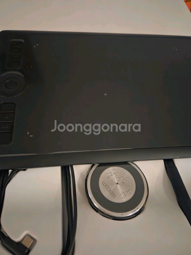 와콤 인튜어스프로 PTH-660 중형 전문가용 펜타블렛--0