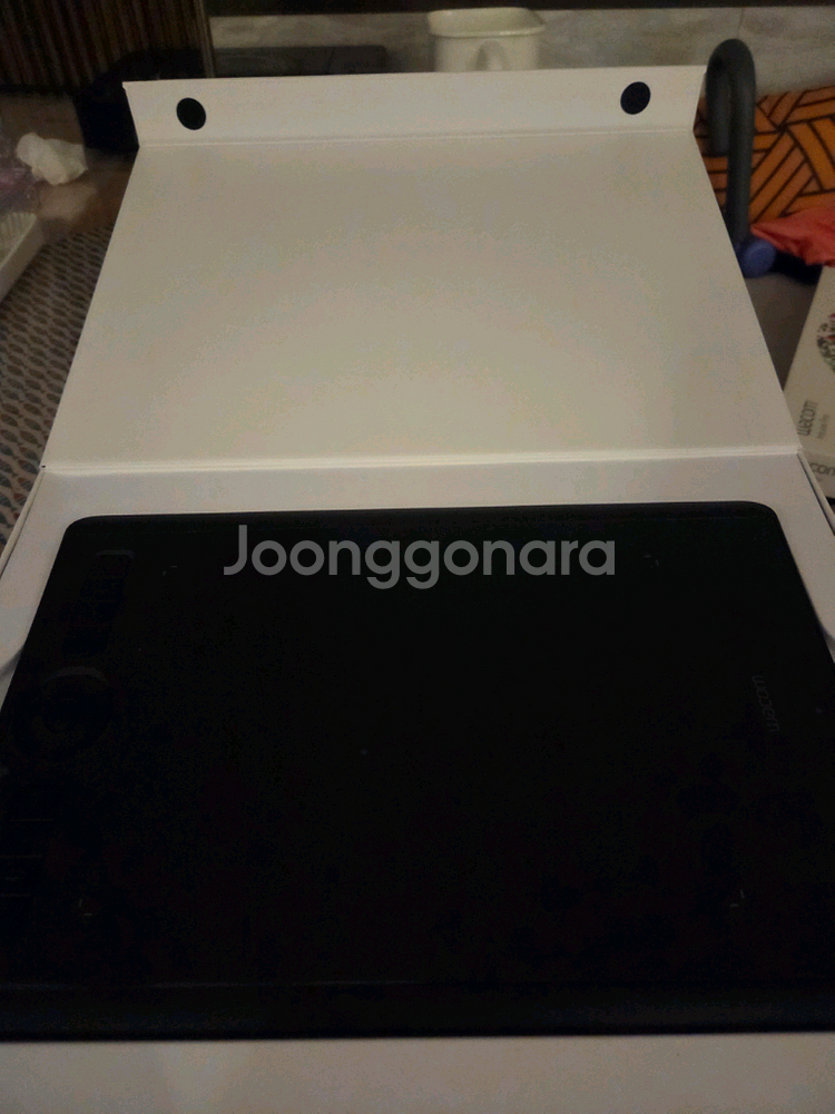 와콤 인튜어스프로 PTH-660 중형 전문가용 펜타블렛--2