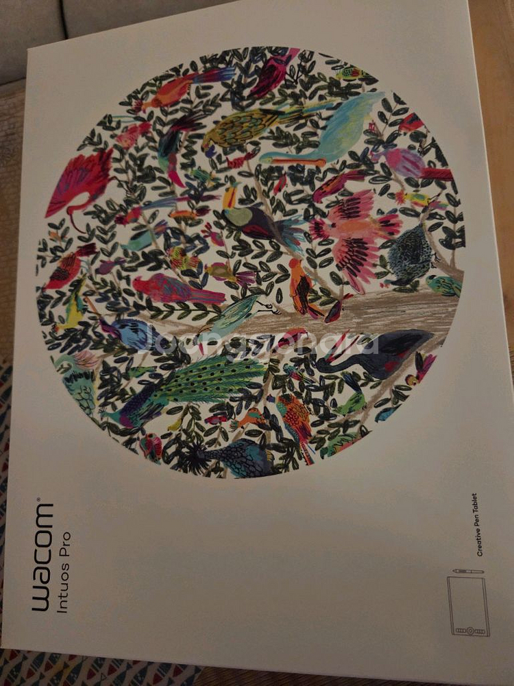 와콤 인튜어스프로 PTH-660 중형 전문가용 펜타블렛--3