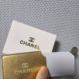 샤넬거울 카드슬롯가능 새상품