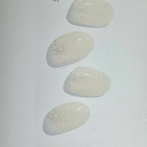 오호라 셀프젤네일 새거 흰색젤네일(결혼식사진 셀프웨딩)