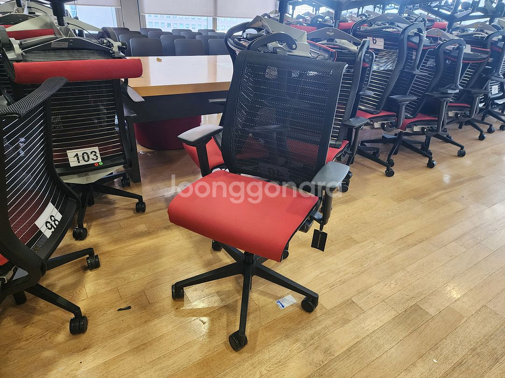 수입명품의자 스틸케이스 띵크체어 비트라체어 셀르체어--0