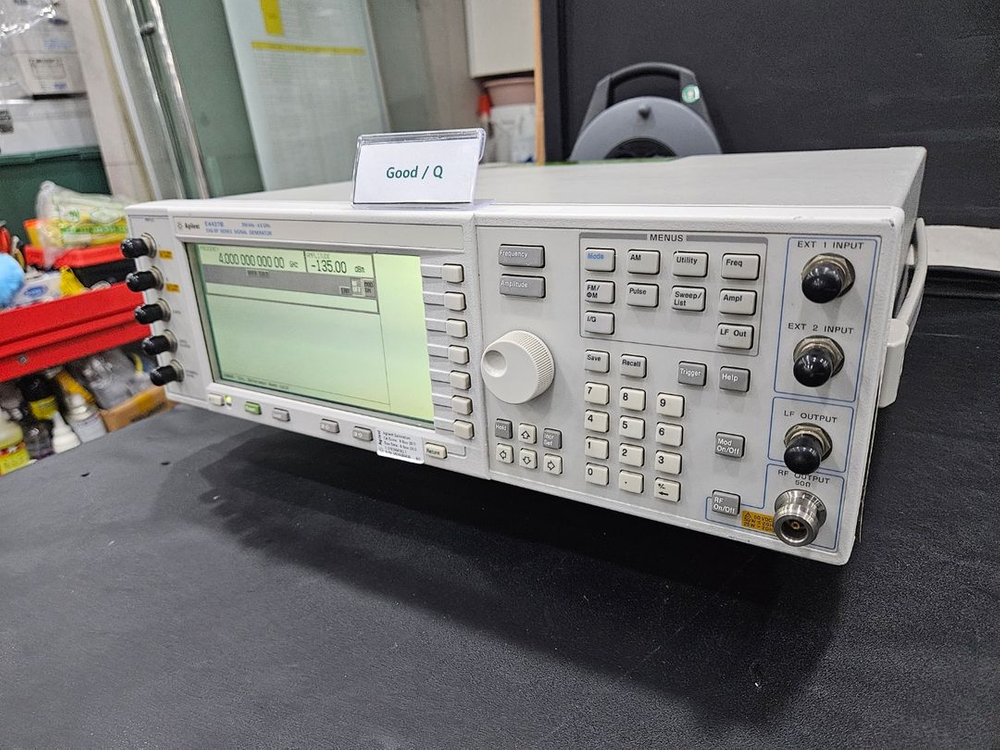 Agilent 4437B Signal Generator 이미지