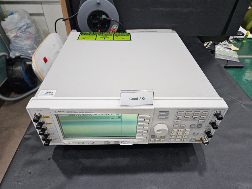 Agilent 4437B Signal Generator 이미지