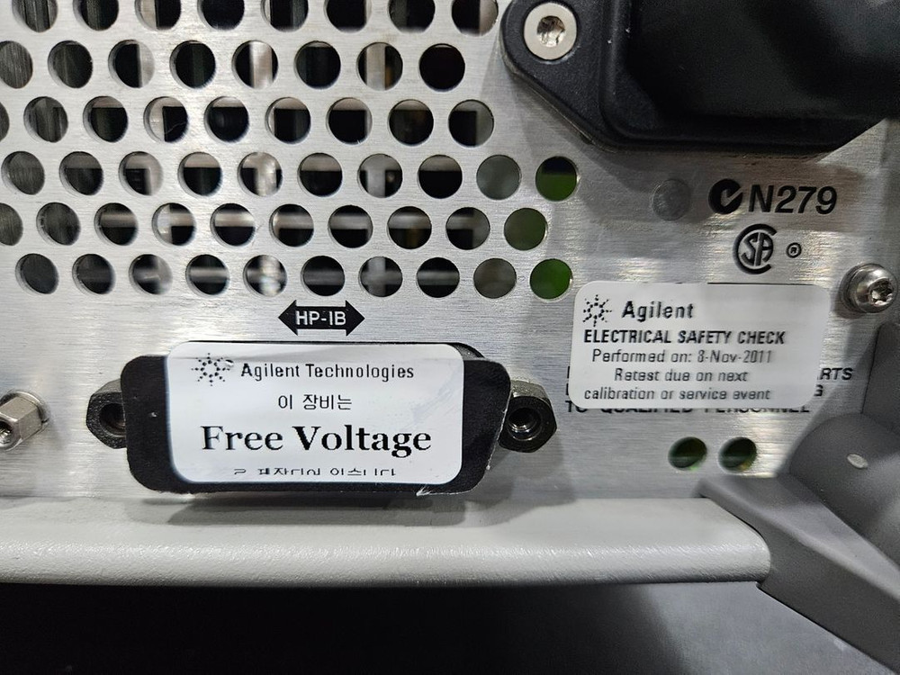 Agilent 4437B Signal Generator 이미지