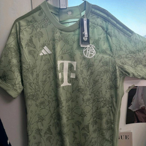 뭰헨 23/24 김민재 옥토버페스트 한정판 유니폼 XL