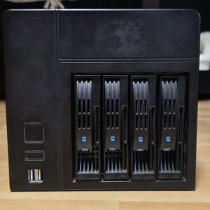 해놀로지 NAS 타오나스 B형 판매합니다. 이미지