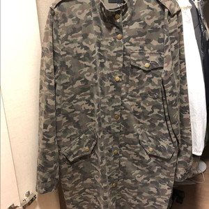 플라스틱 아일랜드 카모플라쥬 자켓 - 만원
