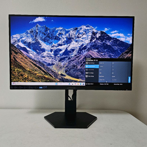 Lenovo Legion 27-10 모니터입니다.