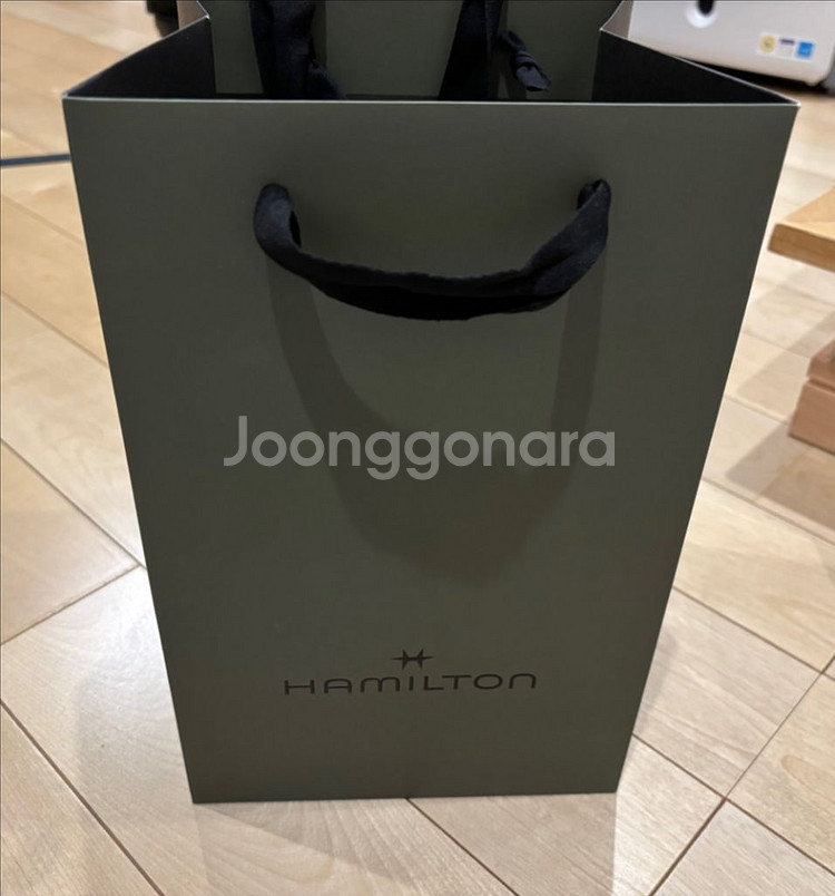 [미시착]도쿄 한정판 해밀턴 카키필드 팝니다.--8