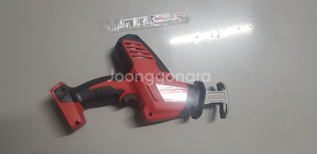 밀워키 C18 HZ 18V. 미니 컷쏘--1