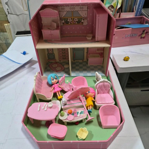 인형쌍둥이 하우스