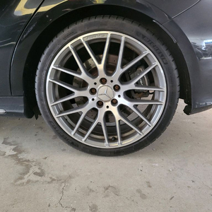 w176 A45 amg 19인치 휠 팝니다