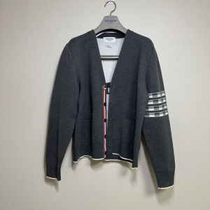 정품 톰브라운 자카드 헥터 사선완장 가디건 3size