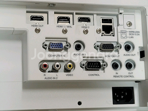 히타치CP-WU5500 5200안시 FHD빔프로젝터--1