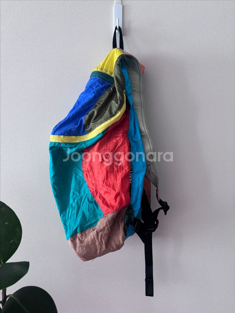 (새상품)티켓투더문 백팩 플러스 25L 유니크 멀티컬러--3