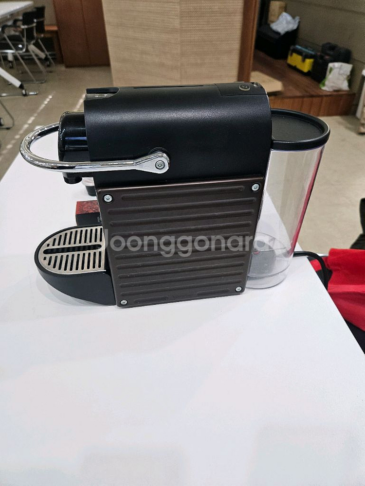 네스프레소 캡슐 커피머신 c60팝니다(택포)--1