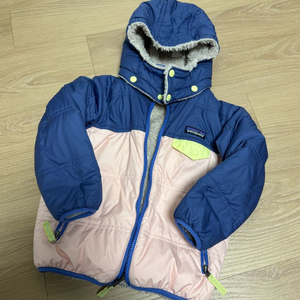 파타고니아 양면패딩 4T
