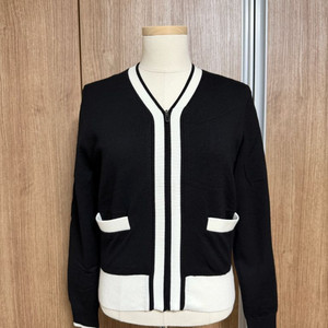 데상트 여성 집업 가디건 (블랙) 미착용 새상품