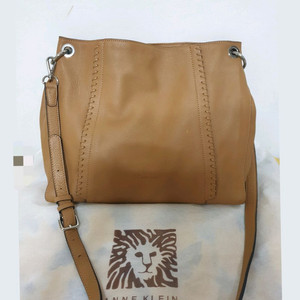 엔클라인 가죽 가방