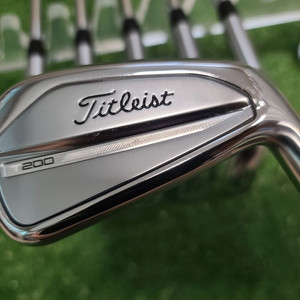 민트급 타이틀리스트 3세대 T200 5-P