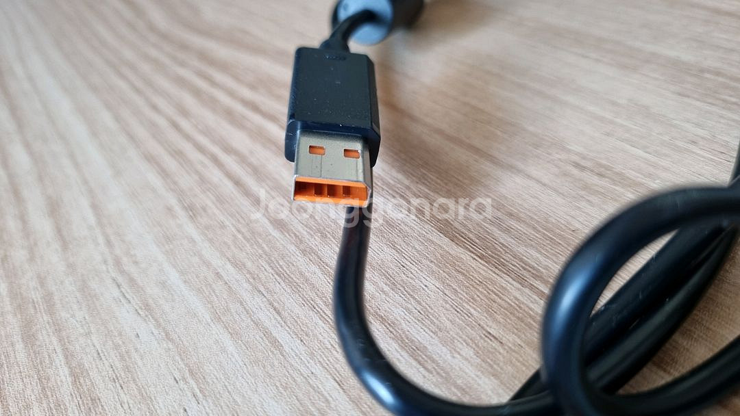 고장난 키넥트 센서 팝니다. 배송포함--1