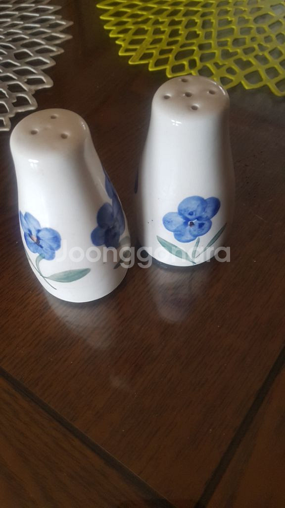 앤틱 BAWAG 소금 후추통 세트--2