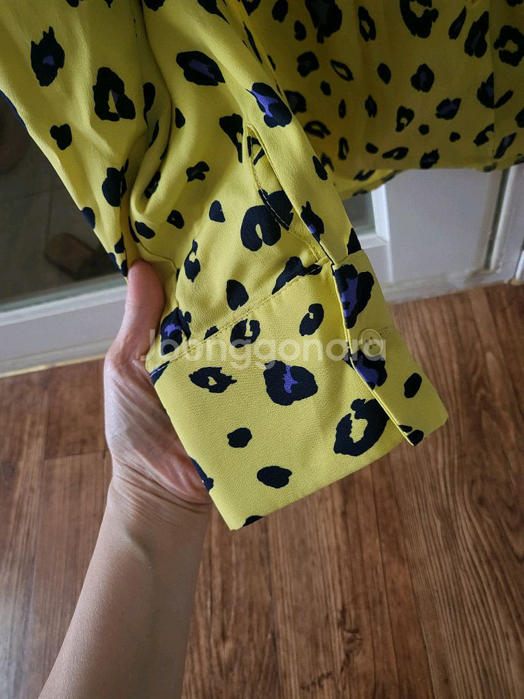 임블리 레오파드 블라우스--2