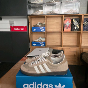 아디다스 스페지알 웬슬리