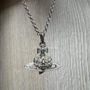 비비안웨스트우드 목걸이 ( 급처 )