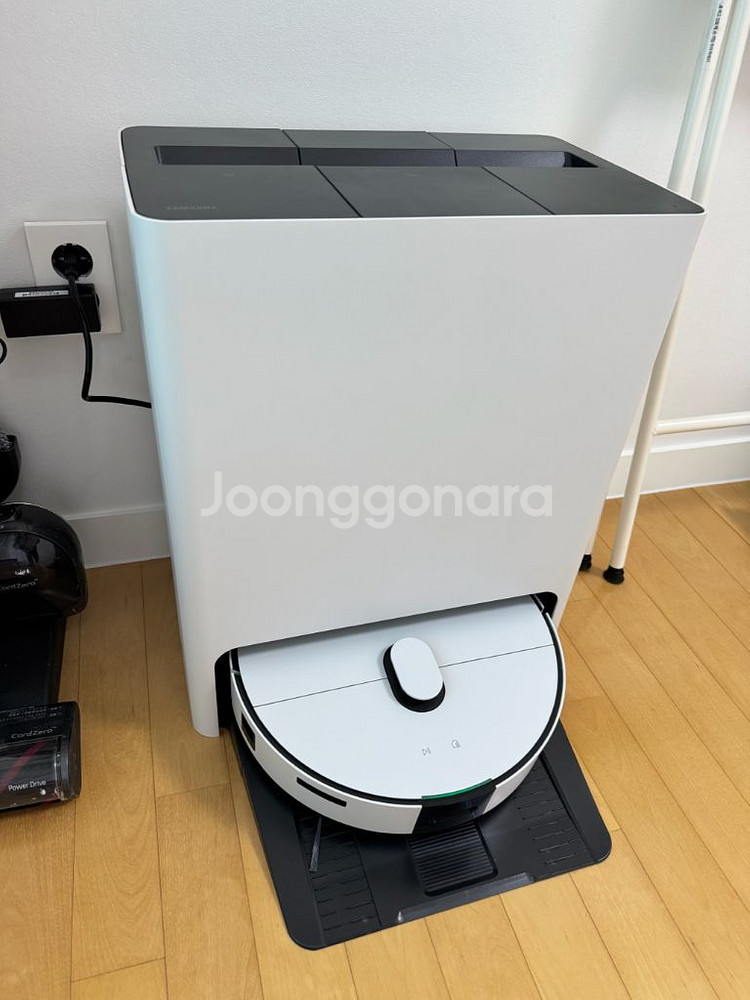 삼성 비스포크 스팀 로봇청소기 VR7MD96516G--1