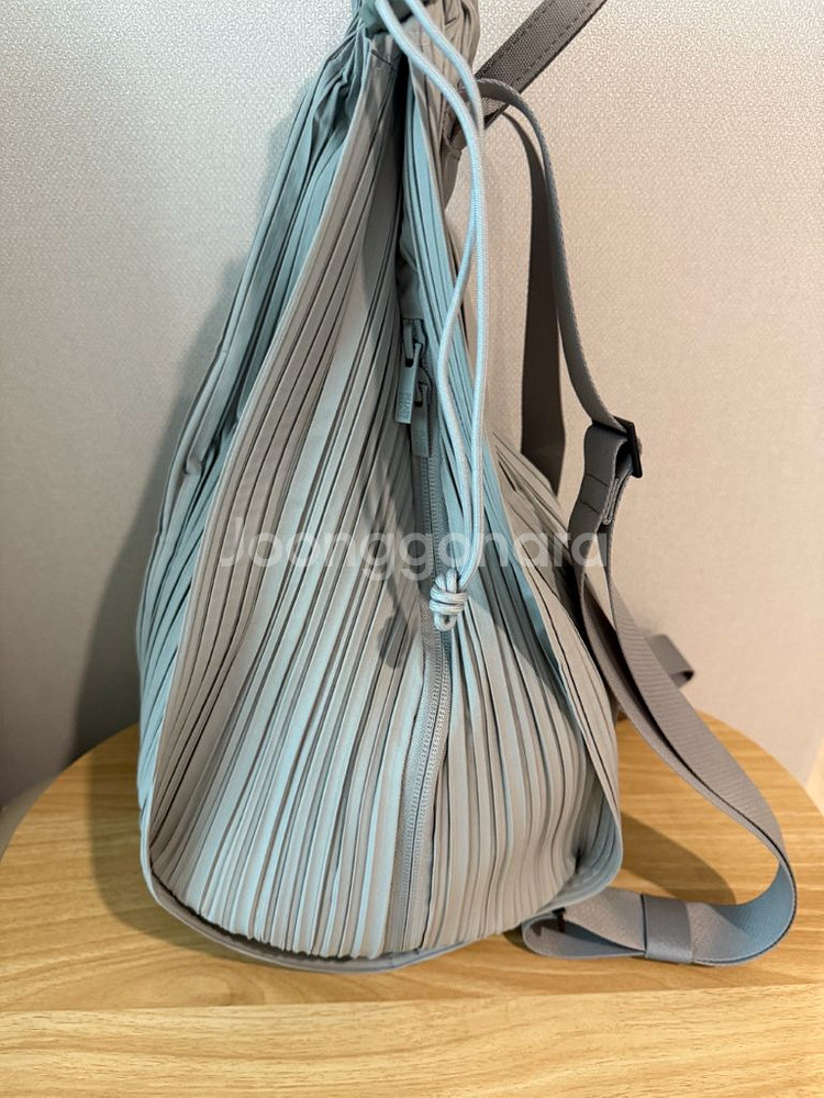 플리츠플리즈백팩--1