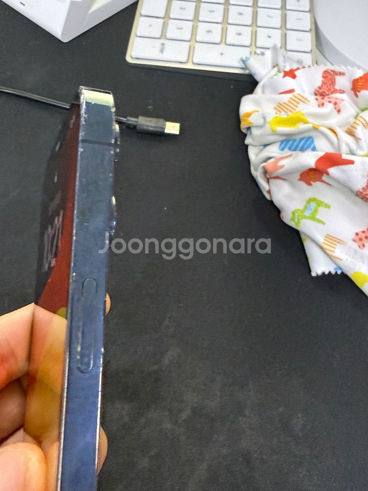 아이폰 12 프로맥스 블루 256g 판매합니다.--4