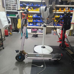 100키로미만 8인치 전동킥보드 팜