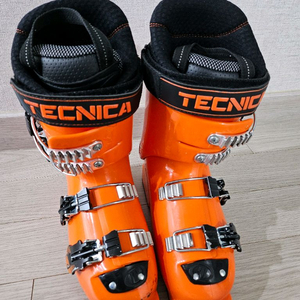 테크니카 주니이 스키부츠 225사이즈