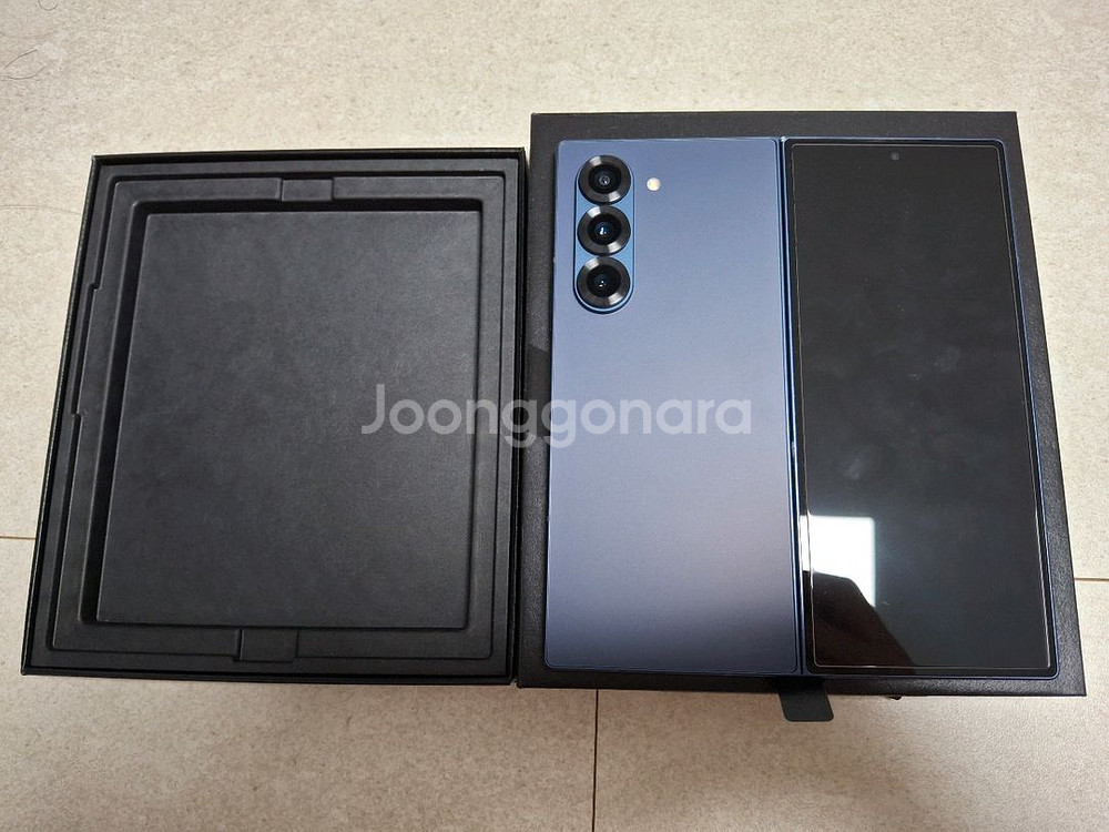 갤럭시z폴드6 256기가 자급제 팝니다--0
