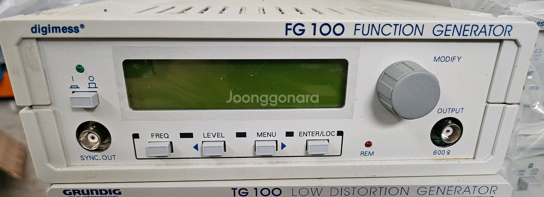 FG 100 FUNCTION GENERATOR--1